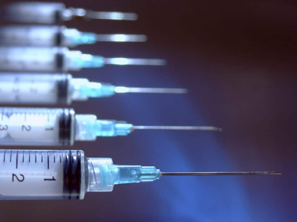 Εθνικός Οργανισμός Φαρμάκων (ΕΟΦ), απαντώντας εμμέσως στον Πανελλήνιο Φαρμακευτικό Σύλλογο (ΠΦΣ) στα περί εξάντλησης των ποσοτήτων εμβολίων