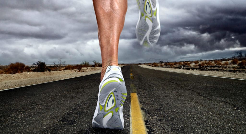 Αν δεν τα πας καλά με τα γυμναστήρια και τις σκληρές προπονήσεις, η πιο απλή και αποτελεσματική μορφή άσκησης είναι το τρέξιμο.