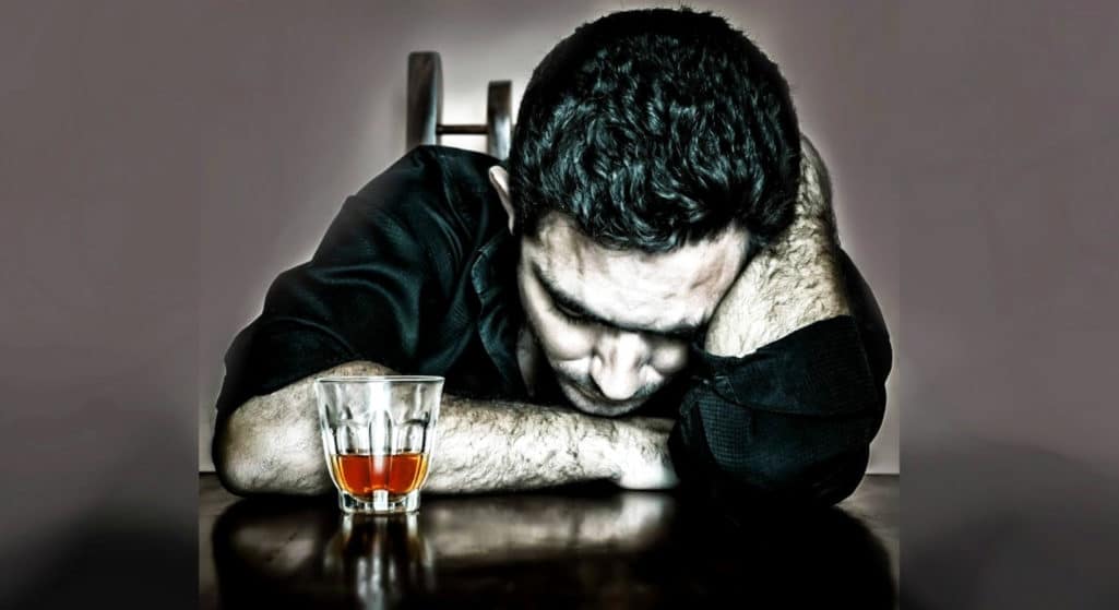 Οι Ευρωπαίοι συνεχίζουν να πίνουν περισσότερο αλκοόλ από οποιονδήποτε άλλο στον κόσμο και οι Έλληνες να πίνουν λιγότερο από το μέσο όρο της Ευρώπης, σύμφωνα με τον Παγκόσμιο Οργανισμό Υγείας.