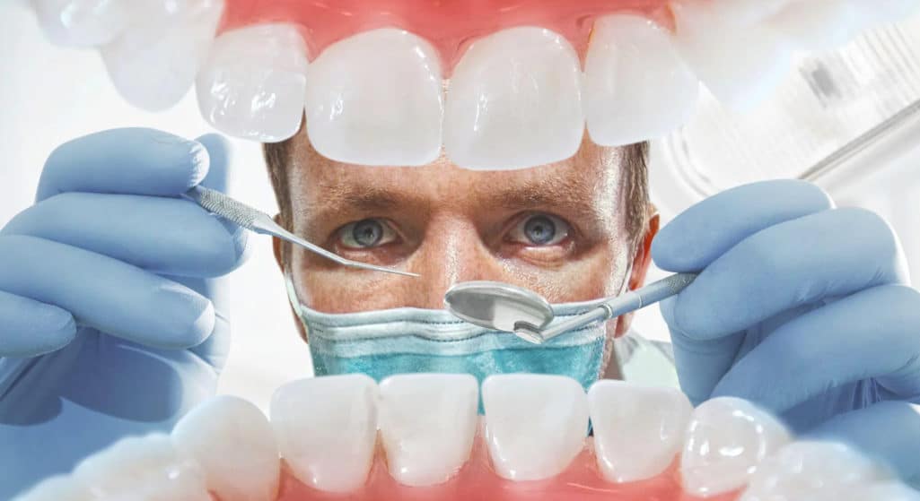 Οι εξατομικευμένες θεραπείες που καθίστανται εφικτές χάρη στην τεράστια πρόοδο των βιοϊατρικών επιστημών και των σύγχρονων τεχνολογιών, αποτελούν το μέλλον στην οδοντιατρική.