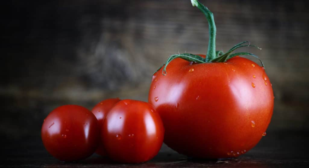 Το λυκοπένιο, η αντιοξειδωτική ουσία που περιέχεται στις ντομάτες, μπορεί να βελτιώσει την ποιότητα του σπέρματος και την ανδρική γονιμότητα