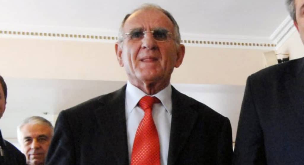 Ο 80χρονος πρώην πλέον διοικητής Κωνσταντίνος Πατέρας παραιτήθηκε μετά από παρέμβαση Μαξίμου, ενώ σύμφωνα με πληροφορίες ήταν κοινή απόφαση του πρωθυπουργού Κυριάκου Μητσοτάκη και του υπουργού Υγείας Βασίλη Κικίλια να γίνει δεκτή η παραίτηση του.