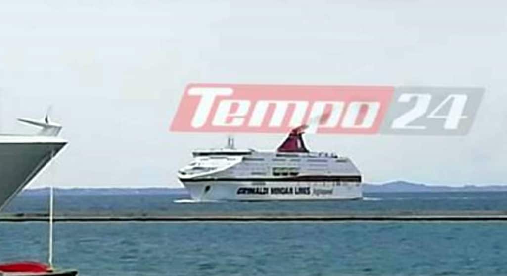 Συναγερμός έχει σημάνει στις αρχές και στο πλήρωμα του επιβατηγού - οχηματαγωγού πλοίου «CRUISE OLYMPIA» μετά την πληροφορία για τον εντοπισμό ύποπτου κρούσματος κορωνοϊου, μεταξύ των επιβατών που βρίσκονταν εν πλω από την Ιταλία με προορισμό το λιμάνι της Πάτρας.