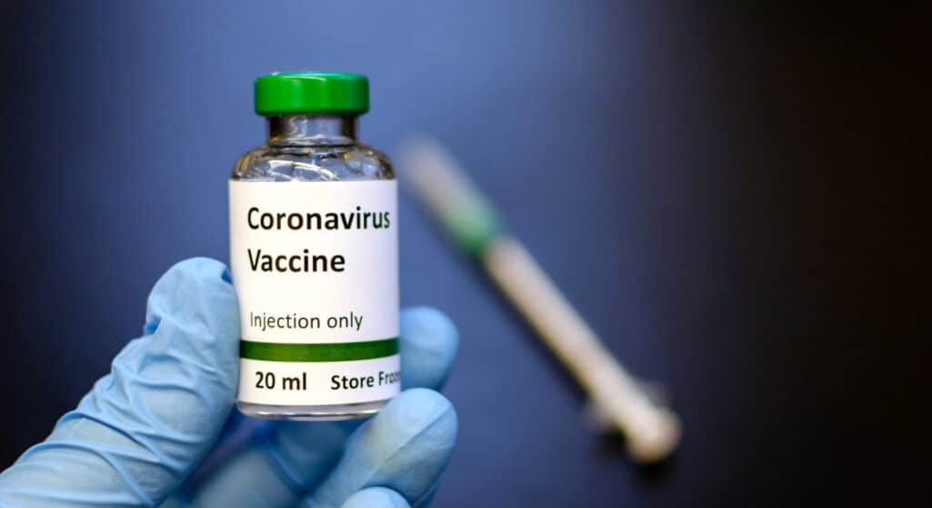 Χιλιάδες νέοι από όλο τον κόσμο δήλωσαν πρόθυμοι να εκτεθούν στο νέο κορωνοϊό, προκειμένου να επιταχυνθεί η διαδικασία για το εμβόλιο ενάντια στην ασθένεια Covid-19 που αυτός προκαλεί.