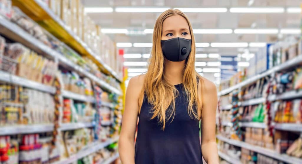 Κορωνοϊός - Υποχρεωτική καθίσταται από το Σάββατο 18 Ιουλίου, η χρήση μη ιατρικής μάσκας στα σούπερ μάρκετ, τόσο για εργαζομένους όσο και για καταναλωτές.