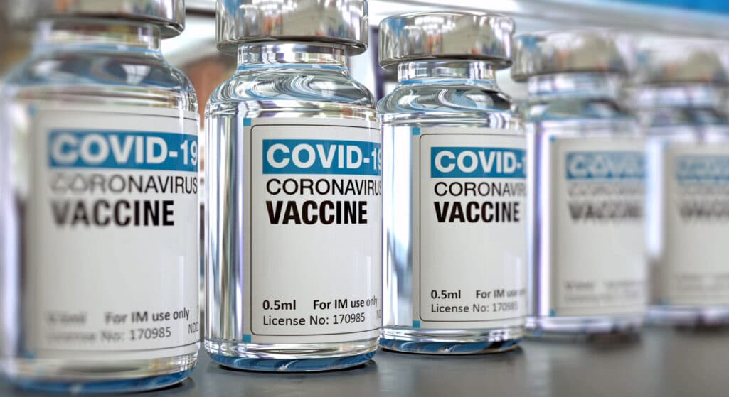 Είκοσι έξι ερωτήσεις και απαντήσεις από τον ΕΟΔΥ σχετικά με τον εμβολιασμό για τον κορωνοϊό SARS-CoV-2 που ξεκινά σήμερα στη χώρα μας.