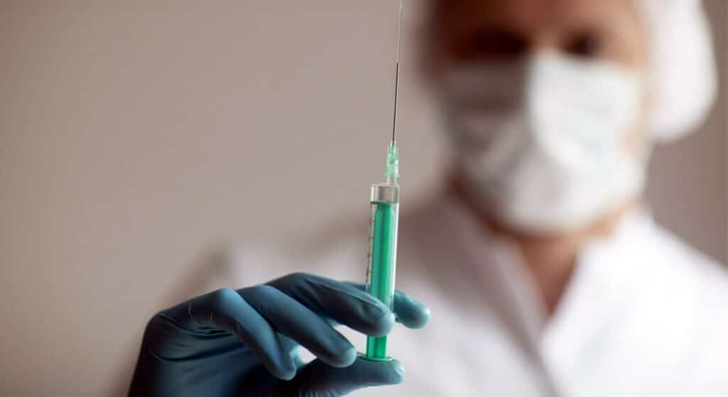 Σε πλήρη εξέλιξη βρίσκεται η επιχείρηση «Ελευθερία» για τη χορήγηση του νέου εμβολίου για τον κορωνοϊό.