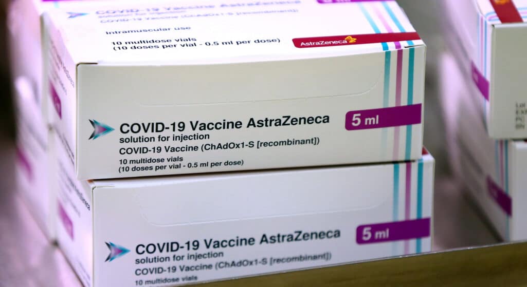 «Μέχρι τον Απρίλιο θα έχουμε 4,5 εκατομμύρια δόσεις του εμβολίου της Astrazeneca», σημείωσε ο Γιώργος Γεραπετρίτης.