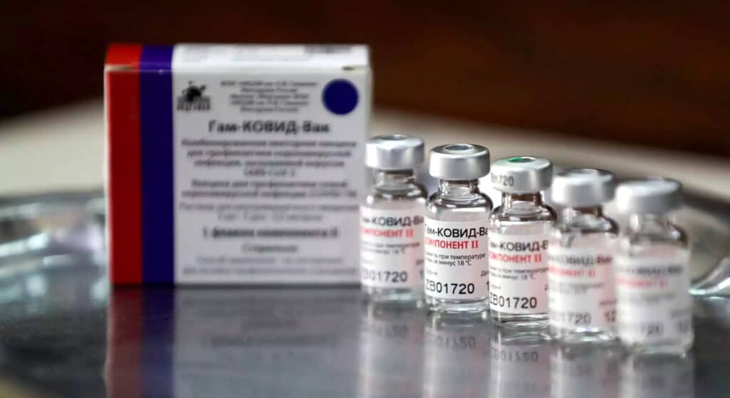 Η κινεζική φαρμακευτική εταιρεία TopRidge Pharma υπέγραψε συμφωνία για την παραγωγή περισσοτέρων των 100 εκατομμυρίων δόσεων του ρωσικού εμβολίου Sputnik V κατά του κορωνοϊού, ανακοίνωσε το Ρωσικό Ταμείο Άμεσων Επενδύσεων (RDIF).