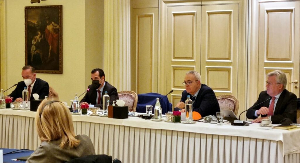 H μεταρρύθμιση στον τομέα του φαρμάκου αλλά και η ανάγκη ελέγχου της φαρμακευτικής δαπάνης βρέθηκαν στο επίκεντρο της συζήτησης στη συνάντηση των Γενικών Διευθυντών των εταιρειών-μελών του Συνδέσμου Φαρμακευτικών Επιχειρήσεων Ελλάδος (ΣΦΕΕ) με τον Υπουργό Υγείας, κ. Θάνο Πλεύρη με κεντρικό θέμα την φαρμακευτική πολιτική και την βελτίωση των υπηρεσιών υγείας.